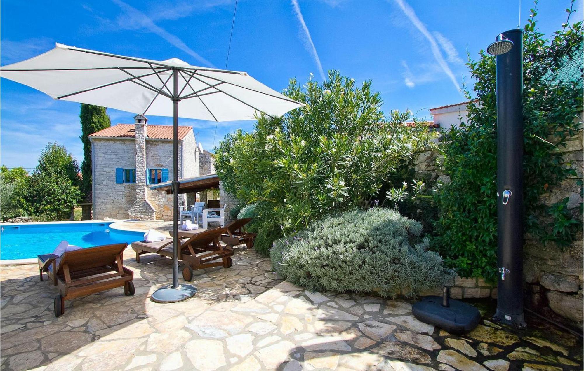 Lui Hébergement de vacances