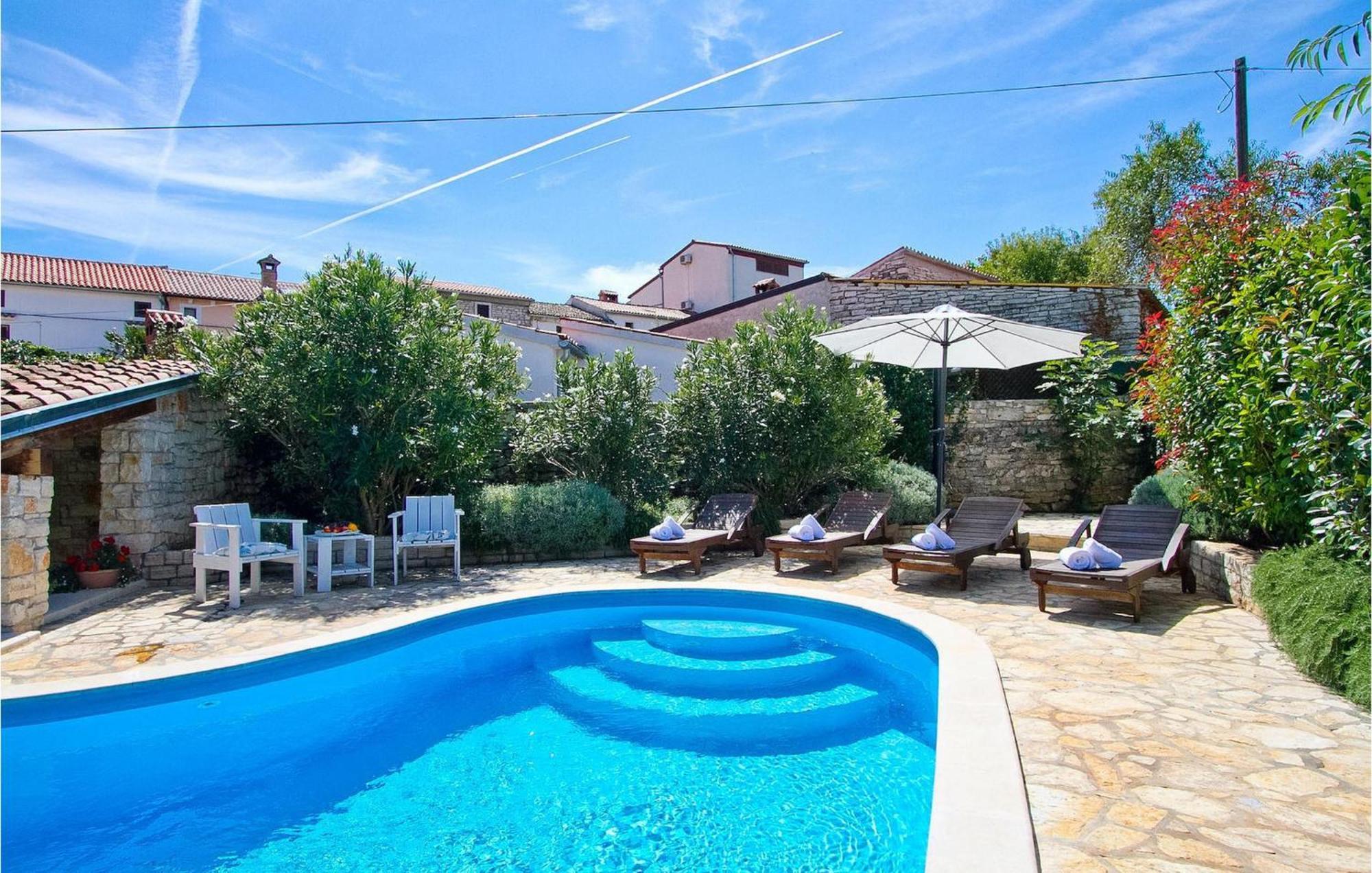 Lui Hébergement de vacances *